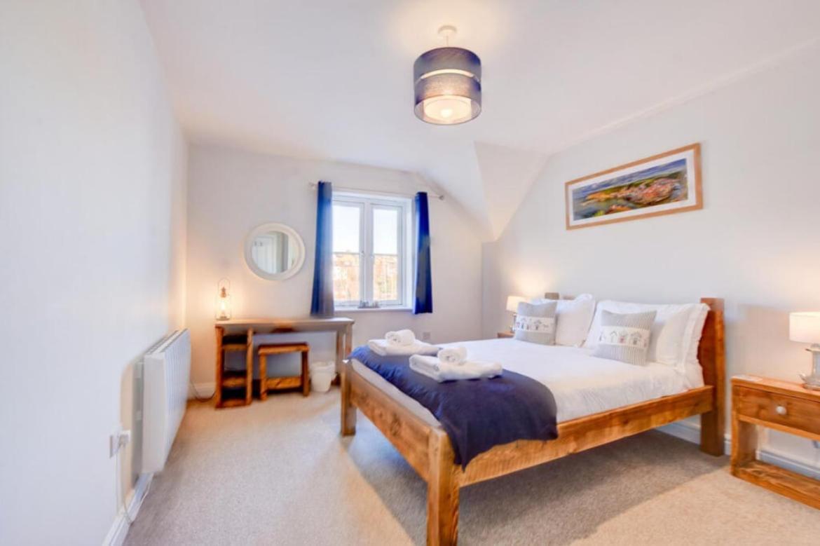 Harbour View -